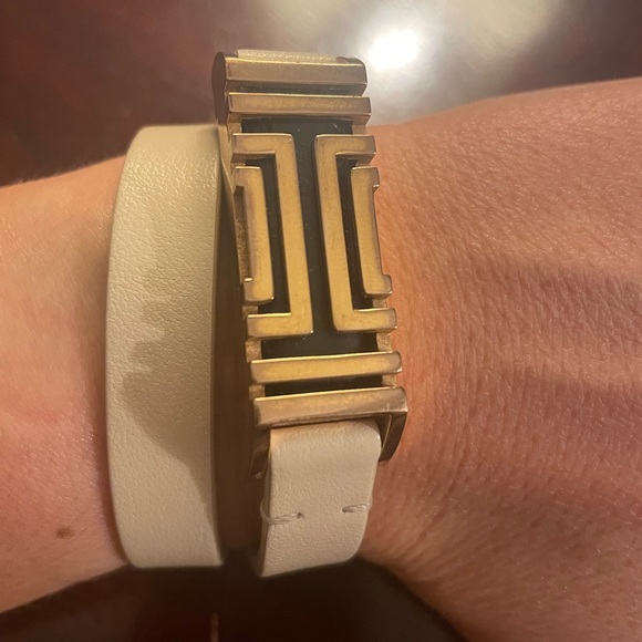 Tory Burch FitBit wrap watch - Picture 3 of 12